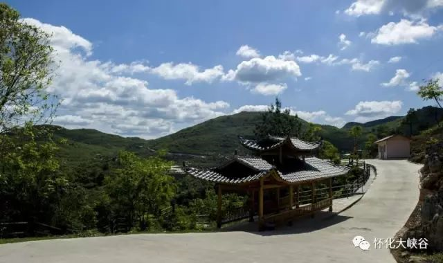 湖南旅游開發(fā)公司,懷化旅游開發(fā)公司,懷化峽谷探幽,懷化石林花山植物園